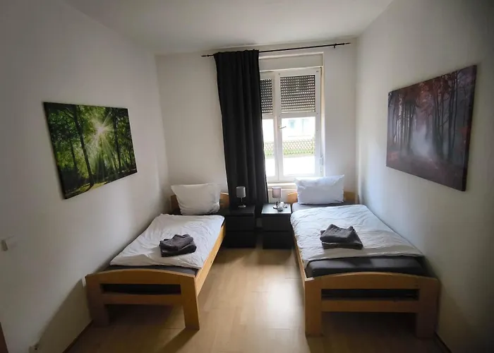 Preiswerte Fuer Monteure, Wlan, Smart-tv & Kostenfreie Parkplaetze 公寓