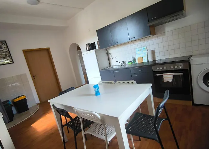 Preiswerte Fuer Monteure, Wlan, Smart-tv & Kostenfreie Parkplaetze 公寓